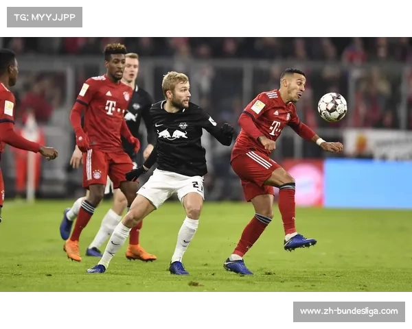 半场战报：莱比锡1-0拜仁，罗慕洛抢点铲射先拔头筹